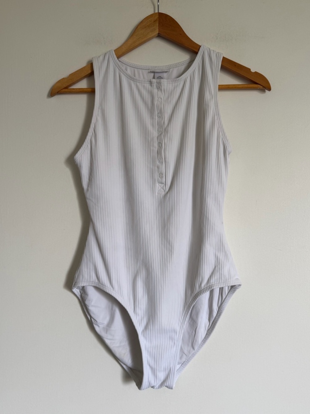 Andie White Swim Malibu One Piece Ribbed Button Swimsuit size Small EUC - Picture 4 of 9